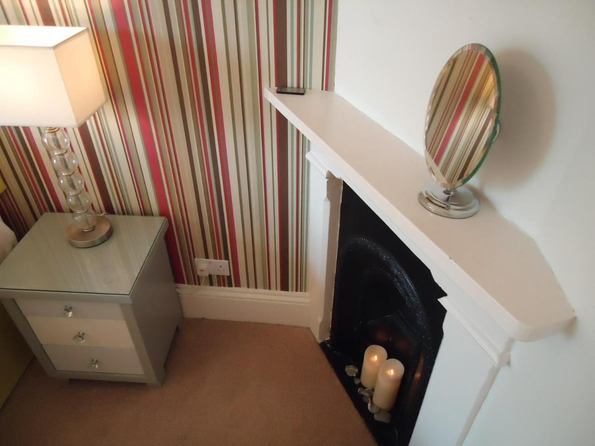 Westwell Hall Ilfracombe Buitenkant foto