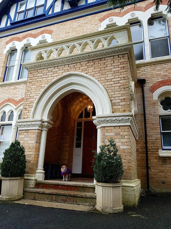 Westwell Hall Ilfracombe Buitenkant foto