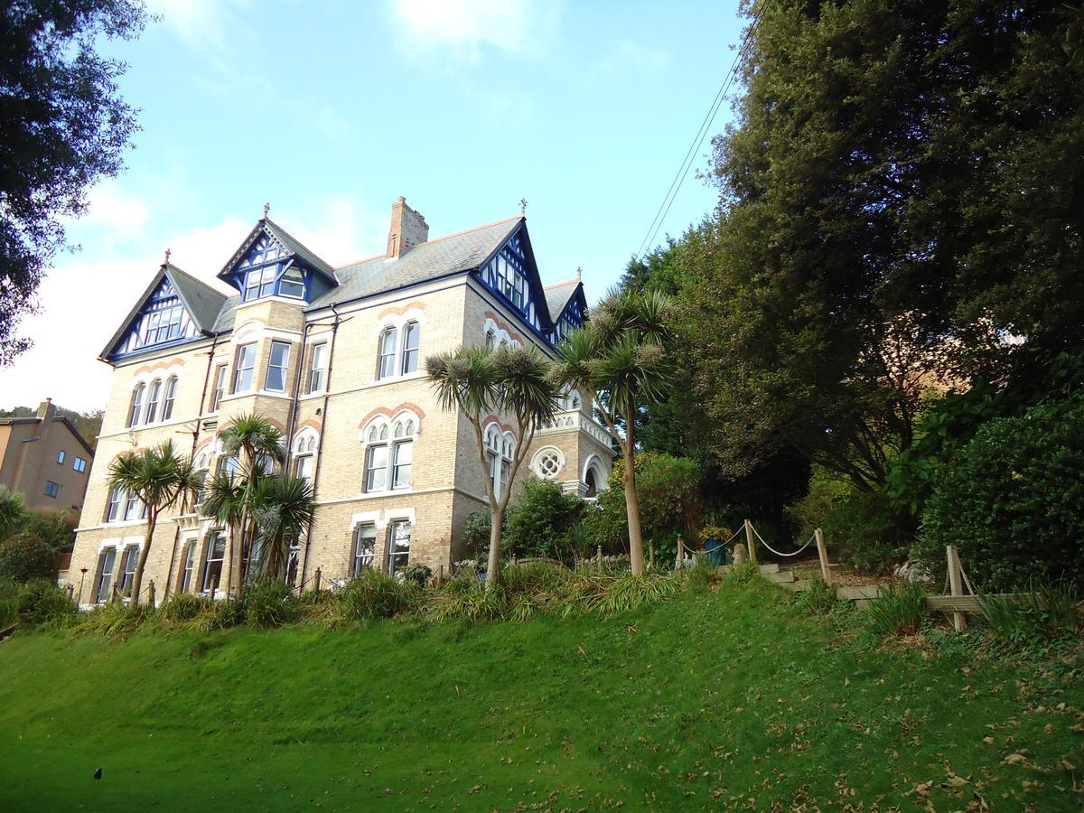 Westwell Hall Ilfracombe Buitenkant foto